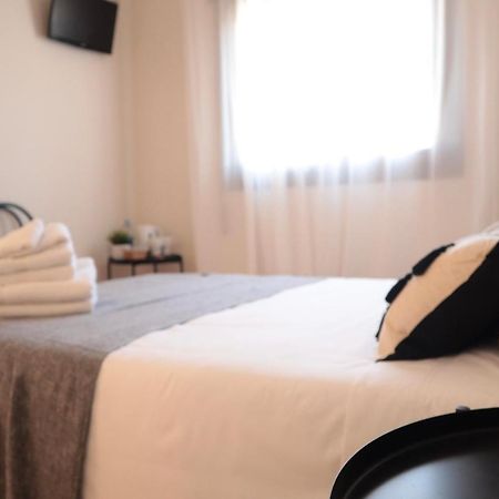 Barcelona Pr Guesthouse El Prat de Llobregat Exteriör bild
