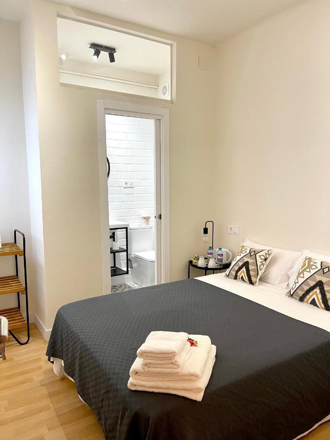 Barcelona Pr Guesthouse El Prat de Llobregat Exteriör bild